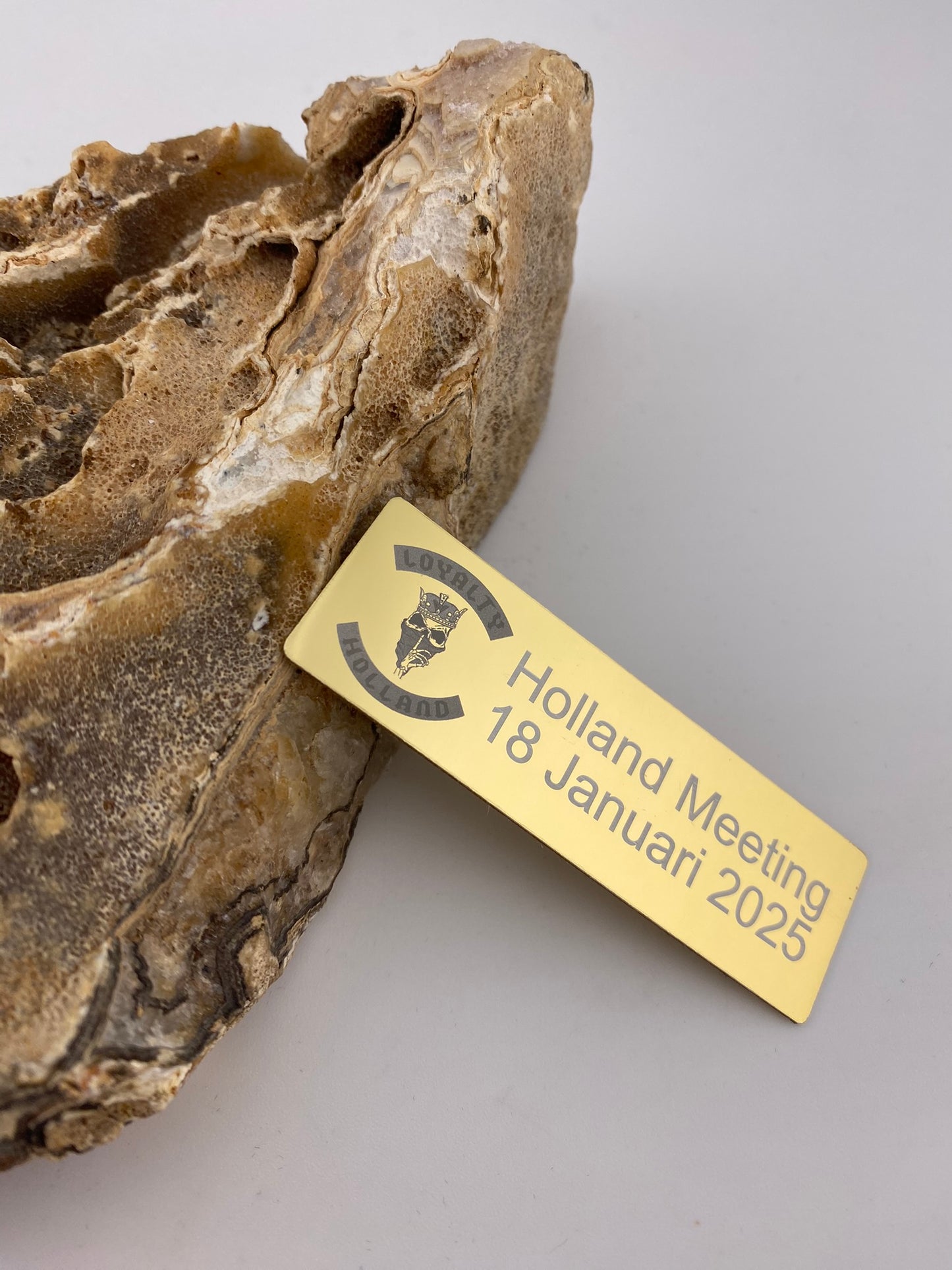 graveerplaatje met logo en tekst gegraveerd