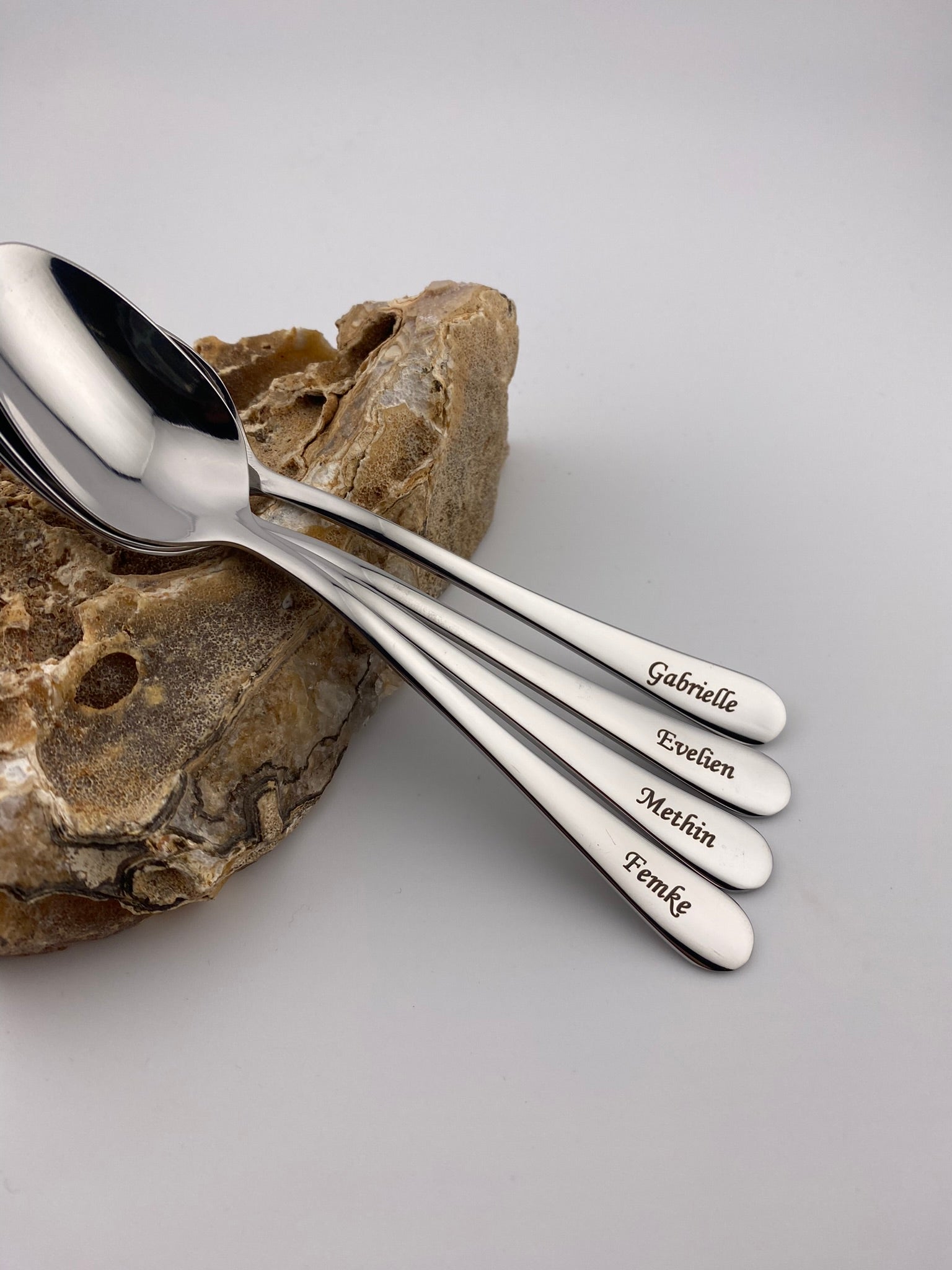 theelepels gepersonaliseerd met naam